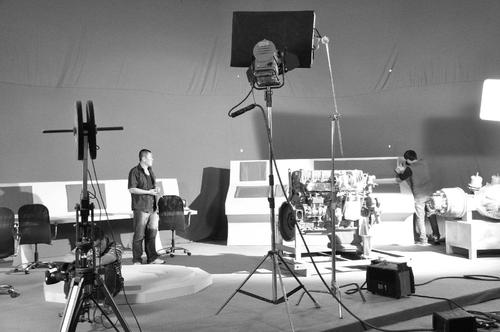 �Ϸ�΢�Ӱ�Ĕz